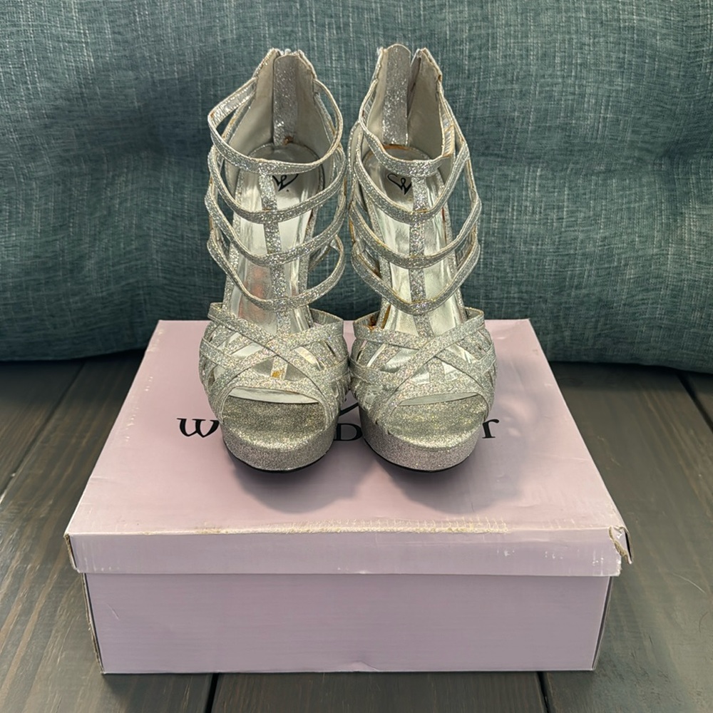 Windsor Silver glitter heels